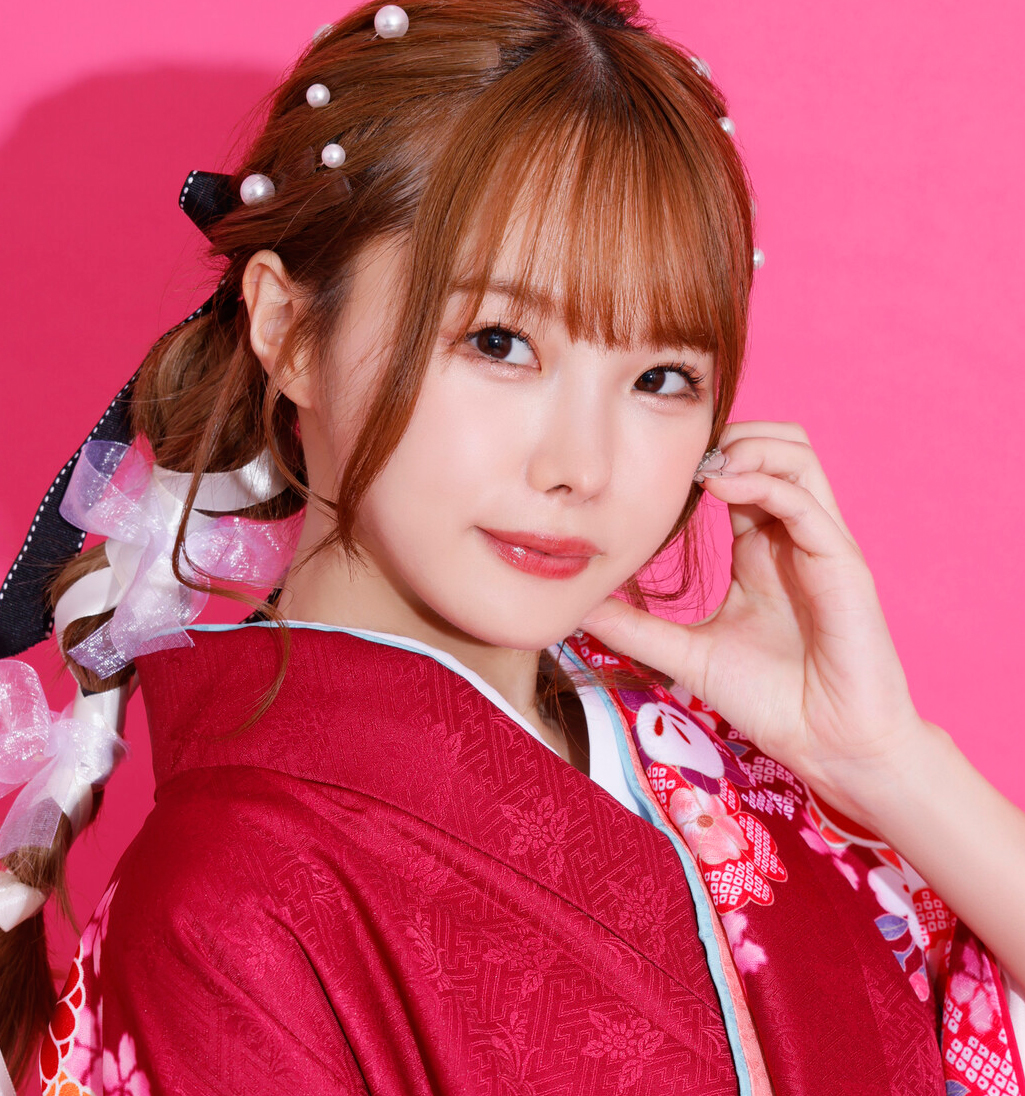 Ichika Matsumoto in red kimono